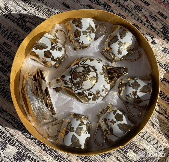 Чайный сервиз в подарочном футляре