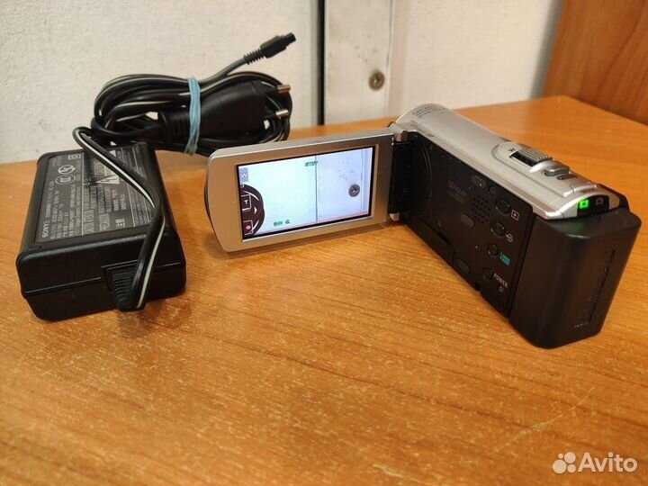 Видеокамера Sony DCR-SR62E/ DCR-SX83E