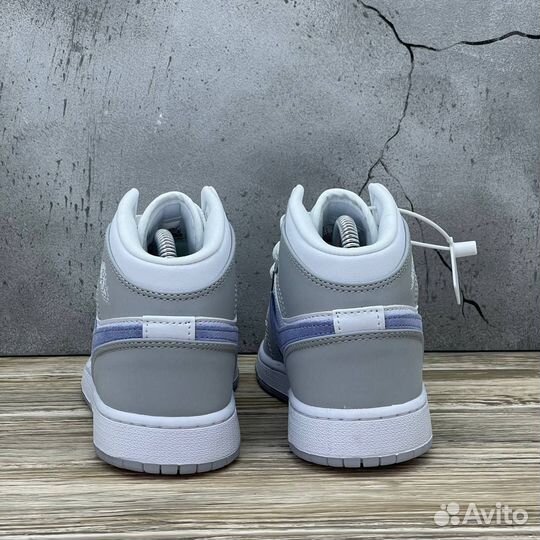 Nike Air Jordan 1 Mid Wolf Grey Aluminum кроссовки