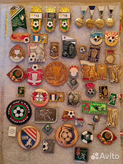Значки на футбольную тему