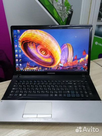 Большой 17д Samsung NP300 Core i3/6/ssd240/1 акб