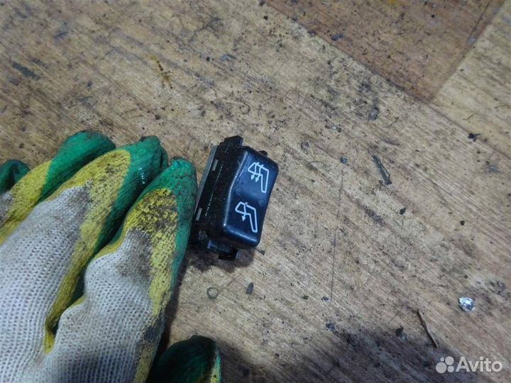 Кнопка обогрева сидений Mercedes Benz W202 1993-2