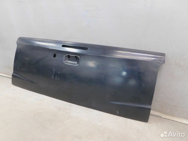 Дверь багажника нижняя Mitsubishi L200