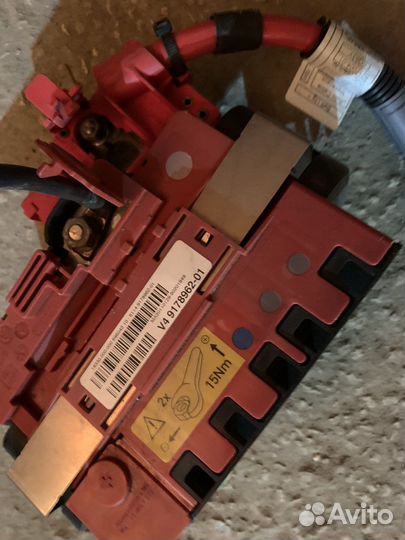 Bmw x5 e70 плюсовая клемма