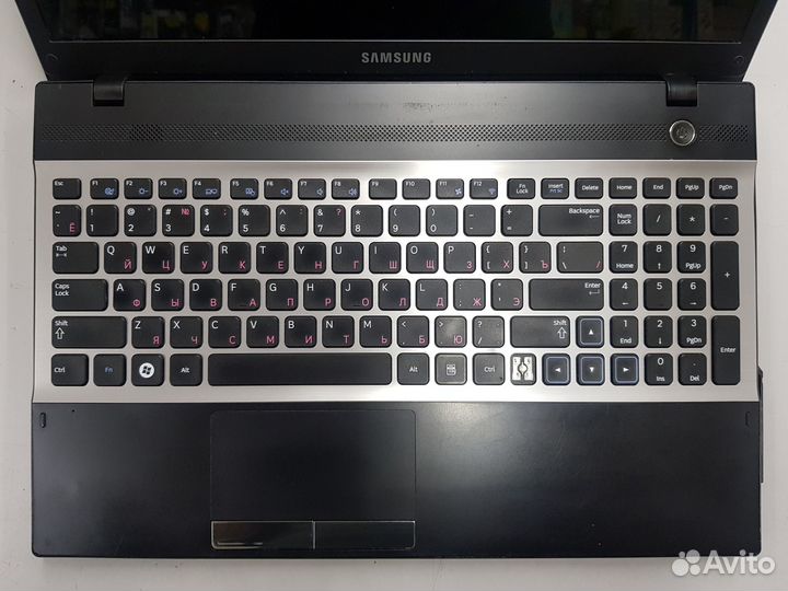 Samsung 15.6 Офисный NP300V5A (i5-2450M, 4Гб, SSD)