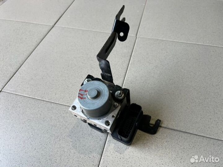 Блок абс (насос) Renault Duster пробег 47.000км