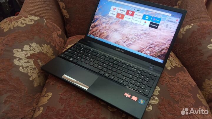 Ноутбук Samsung процессор AMD A6 память 6гб