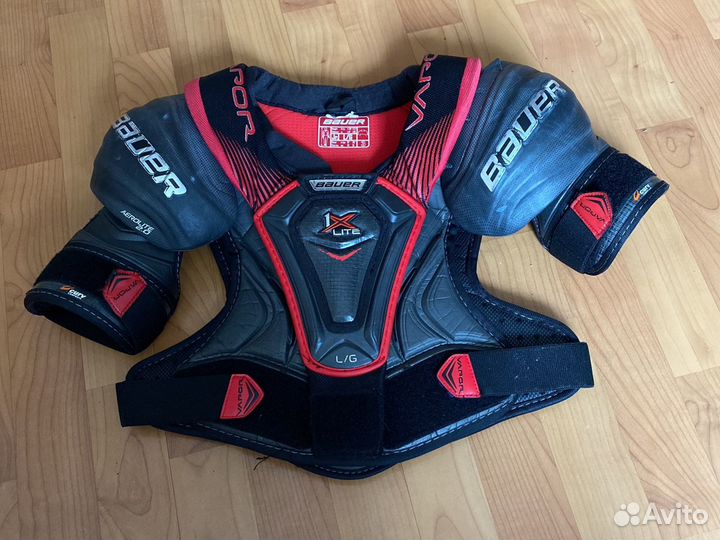 Нагрудники, шорты, краги. Цена в описании