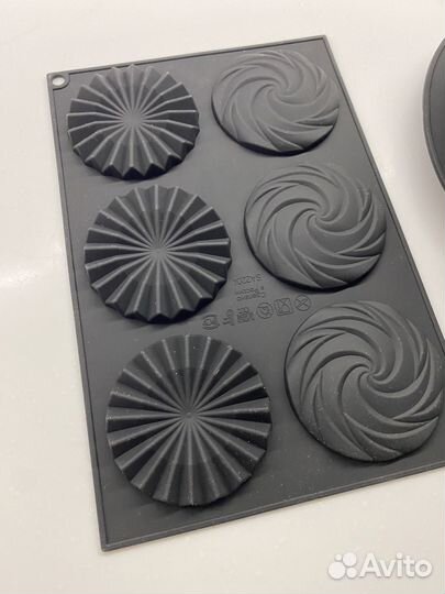 Продам 2 силиконовые формы
