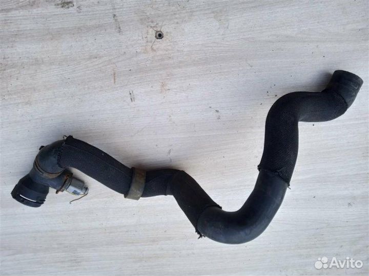Шланг системы охлаждения Vw Touran 2010