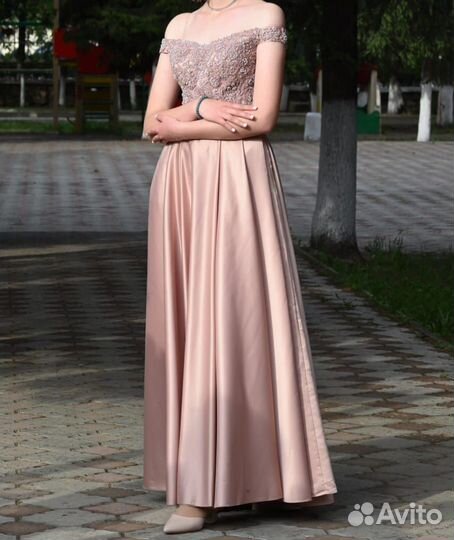 Платье на выпускной вечер