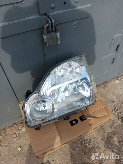 Фара передняя правая Nissan x-trail