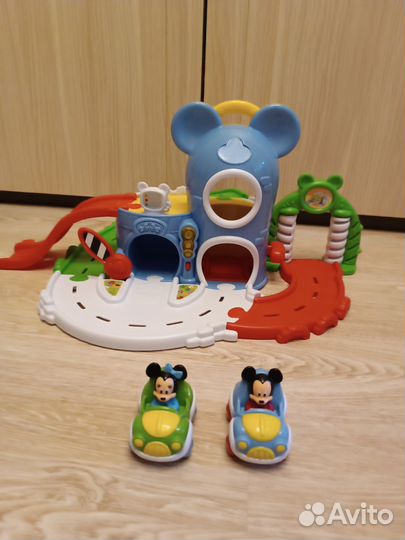 Развивающие игрушки Гараж Микки и Мини Маус