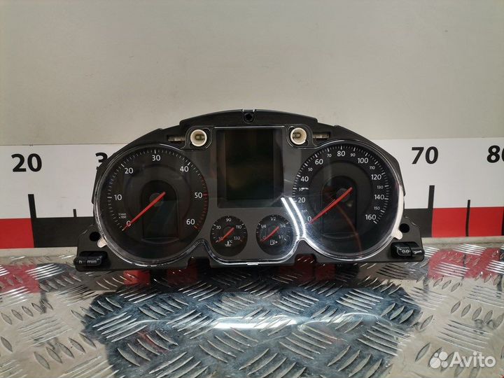 Панель для Volkswagen Passat 6