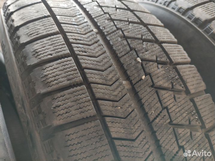 Bridgestone Blizzak VRX 225/60 R18 100S