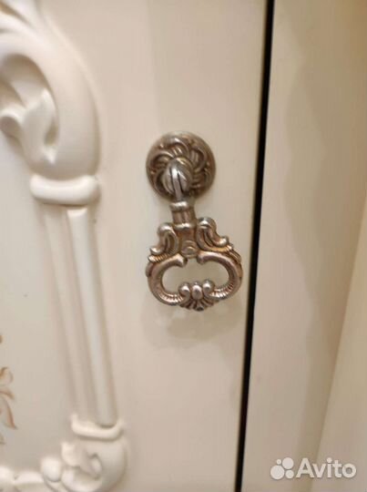 Тумба под телевизор