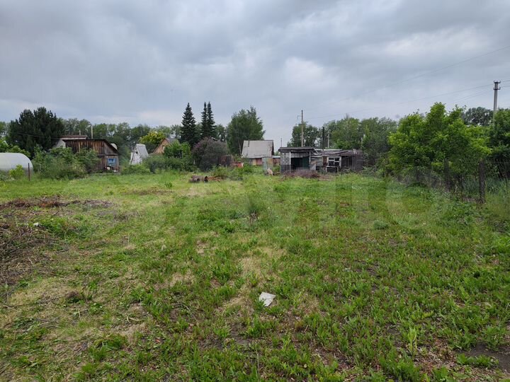 Дача 10 м² на участке 8 сот.