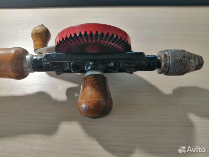 Ретро дрель ручная