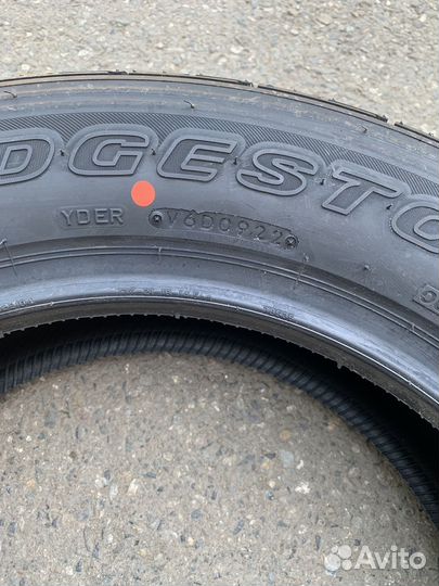 Bridgestone Dueler H/T 843 215/60 R17 96H