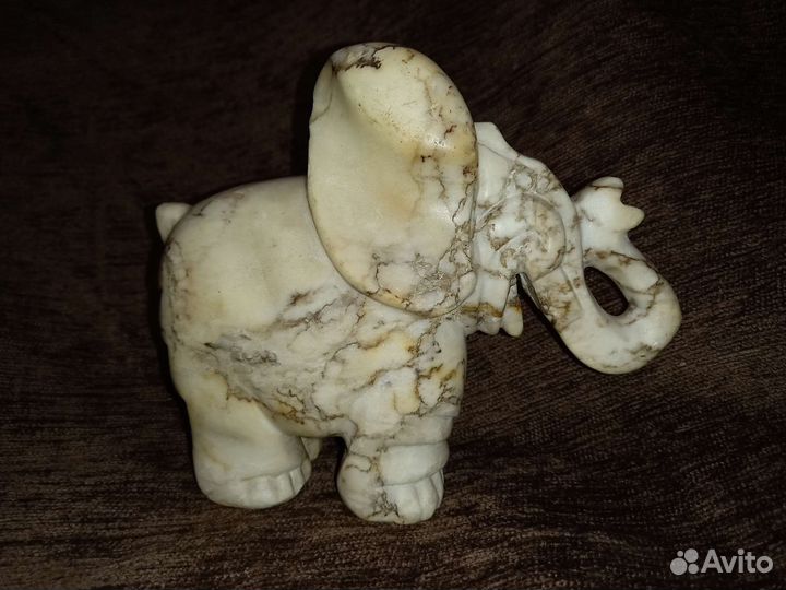 Старинный слон. Китай. мрамор, начало 20 века
