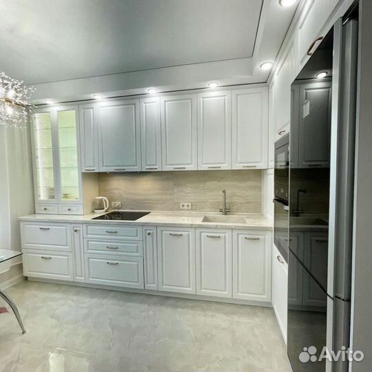 Кухня угловая белая