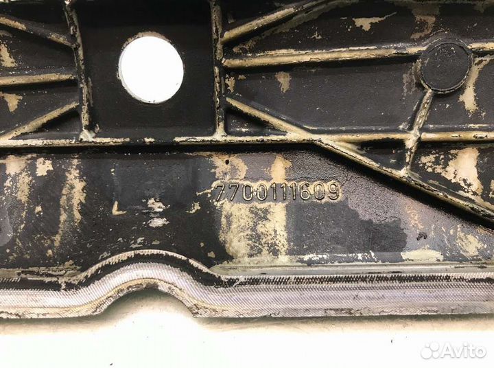 Клапанная крышка Renault Scenic 1.9 DCI 2005