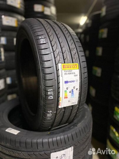 Pirelli Powergy 255/45 R19 104Y