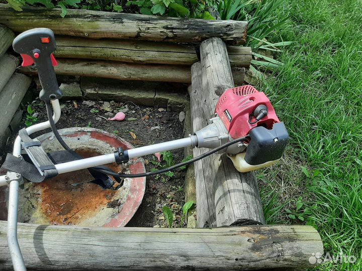 Газонокосилка бензиновая бу