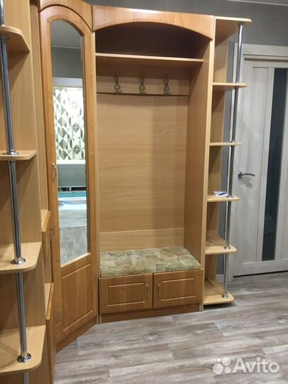 Прихожая угловая бу