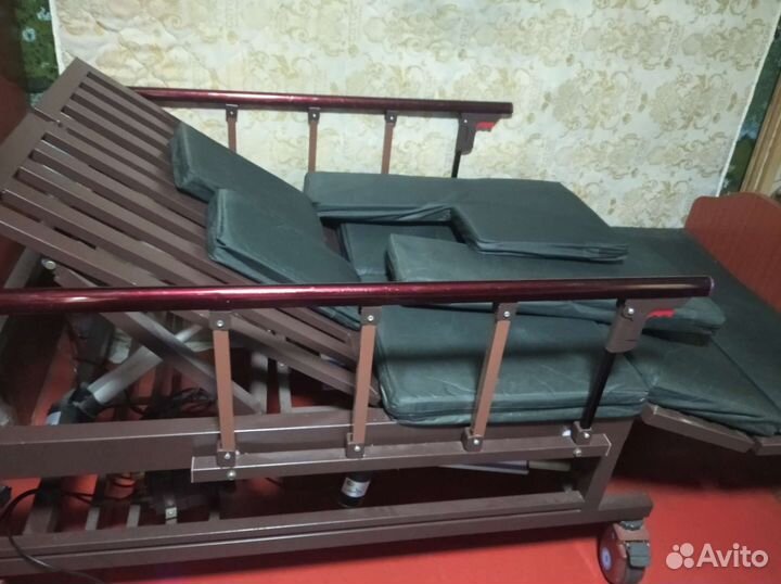 Медицинская кровать с электроприводом