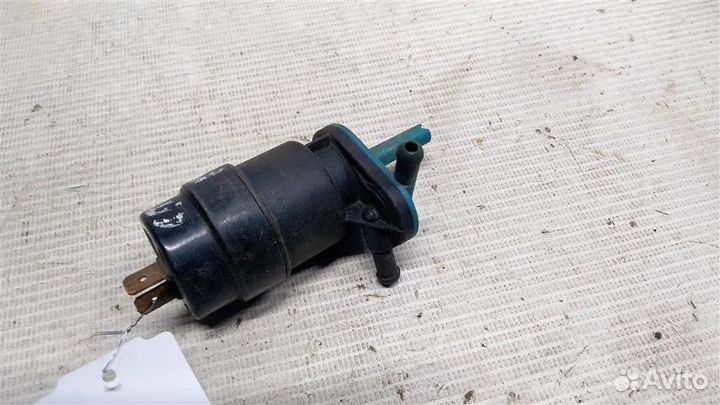 Насос омывателя Mitsubishi Space Wagon 91-00г