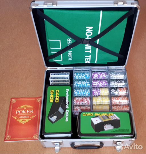 Стильный набор для игры в покер 600 фишек