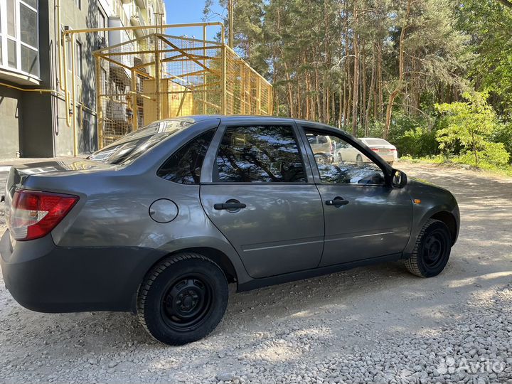 LADA Granta 1.6 МТ, 2013, 175 000 км