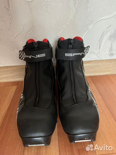 Лыжные ботинки классические spine