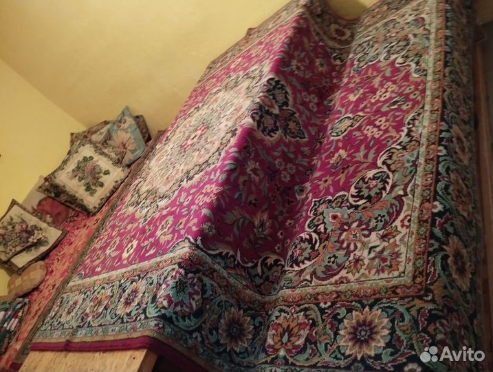 Ковёр шерстяной