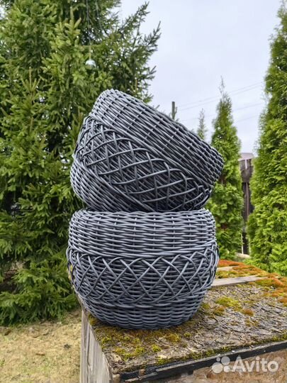 Кашпо из искусственного ротанга
