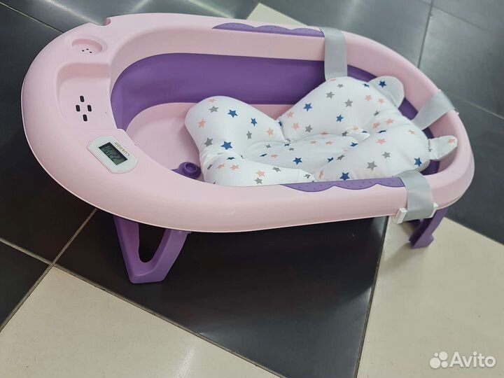 Складная ванночка с термометром и матрасиком
