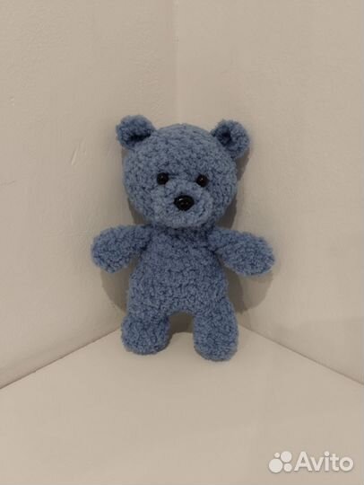 Вязаная игрушка. Мишка Тедди. 16-17 см