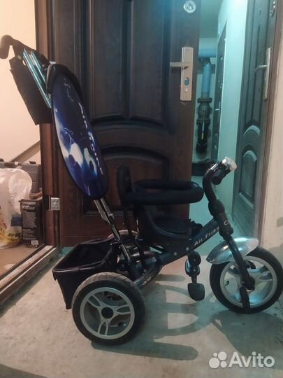 Детский трехколесный велосипед