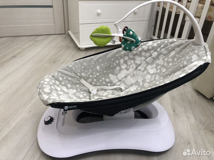 Детские электронные качели 4moms