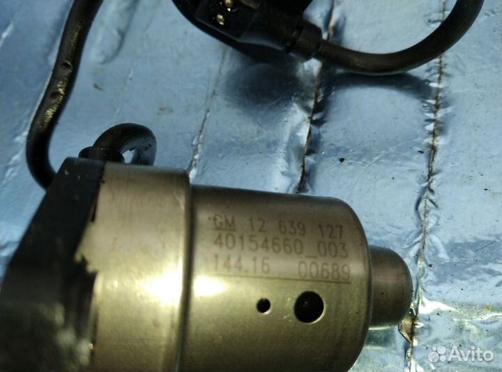 Датчик уровня масла Шевроле Кaдиллaк 12639127