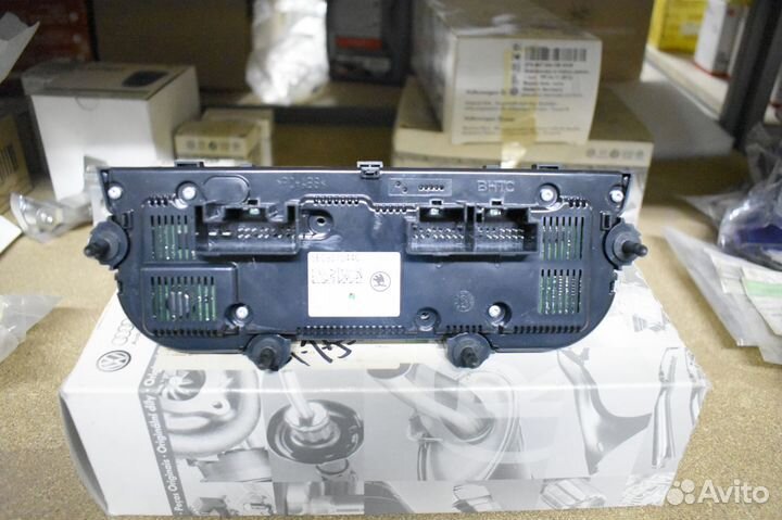 Блок управления климатической установки Skoda