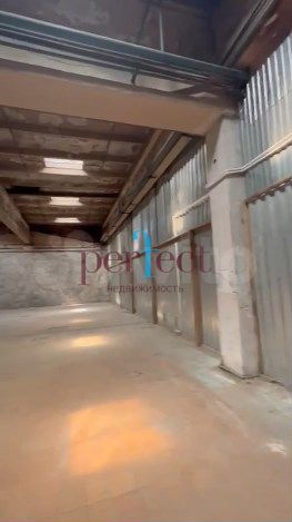 Производство (можно пищевое), склад, автотематика