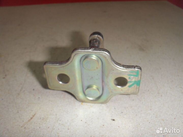 Ответная часть замка двери Chevrolet Lacetti J200