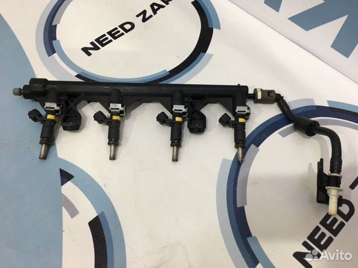 Топливная рампа Peugeot 308 2007-2011