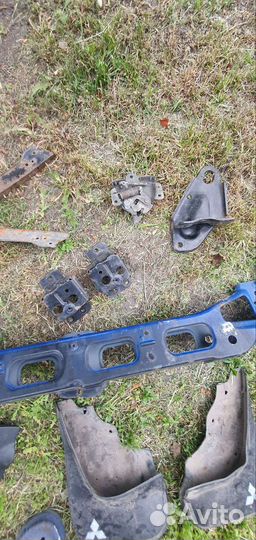 Запчасти mitsubishi Airtrek(Outlander 1 поколение)