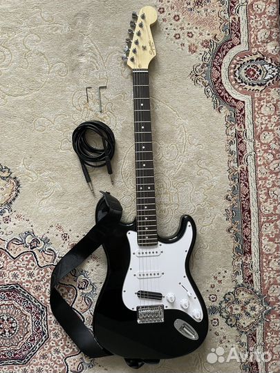 Fender Squier HSS Stratocaster Торг Уместен