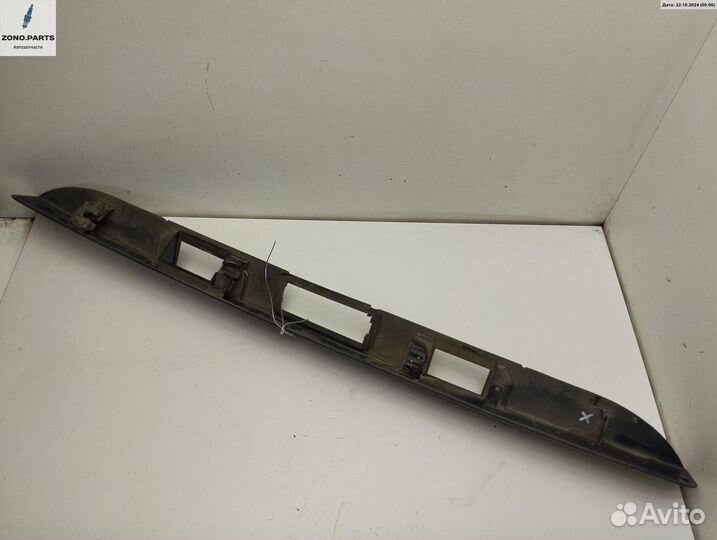 Накладка подсветки номера 3M51R43404AG на Ford Focus II (2004-2011)
