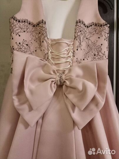 Платье для девочки праздничное