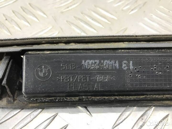 Планка подсветки номера Bmw Х5 Е53 M54B30 2004